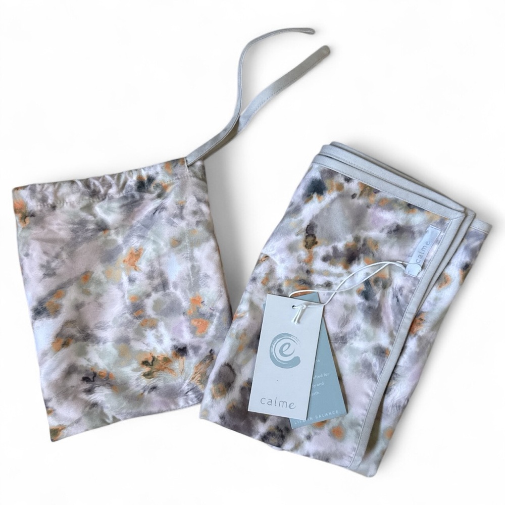 NWT Calme By Johnny Was Small Natural Tie Die Beach Gym Yoga Towel 39 x 20